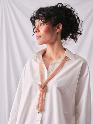 COLLIER ROMANCE
