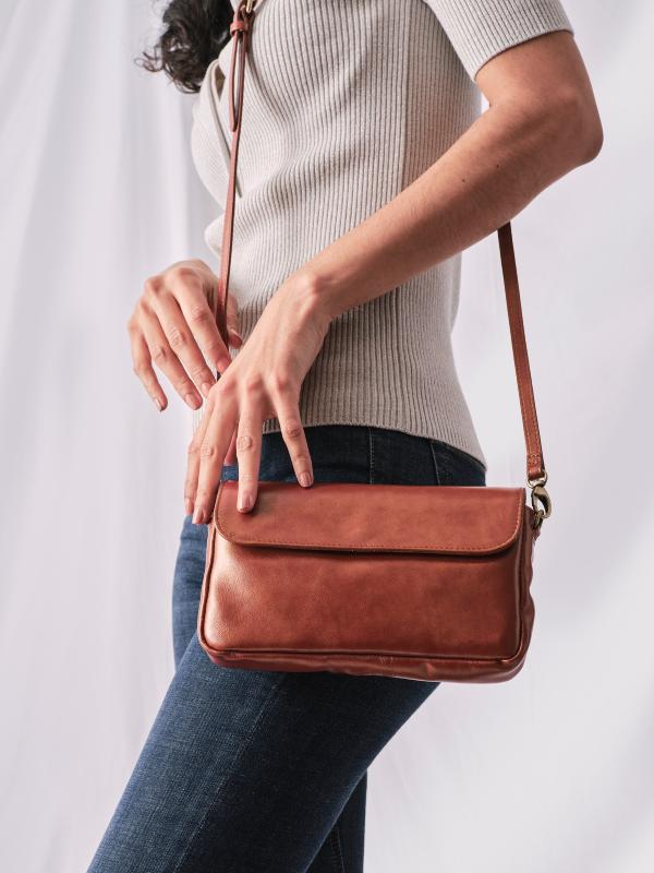 POCHETTE LONGUE CUIR