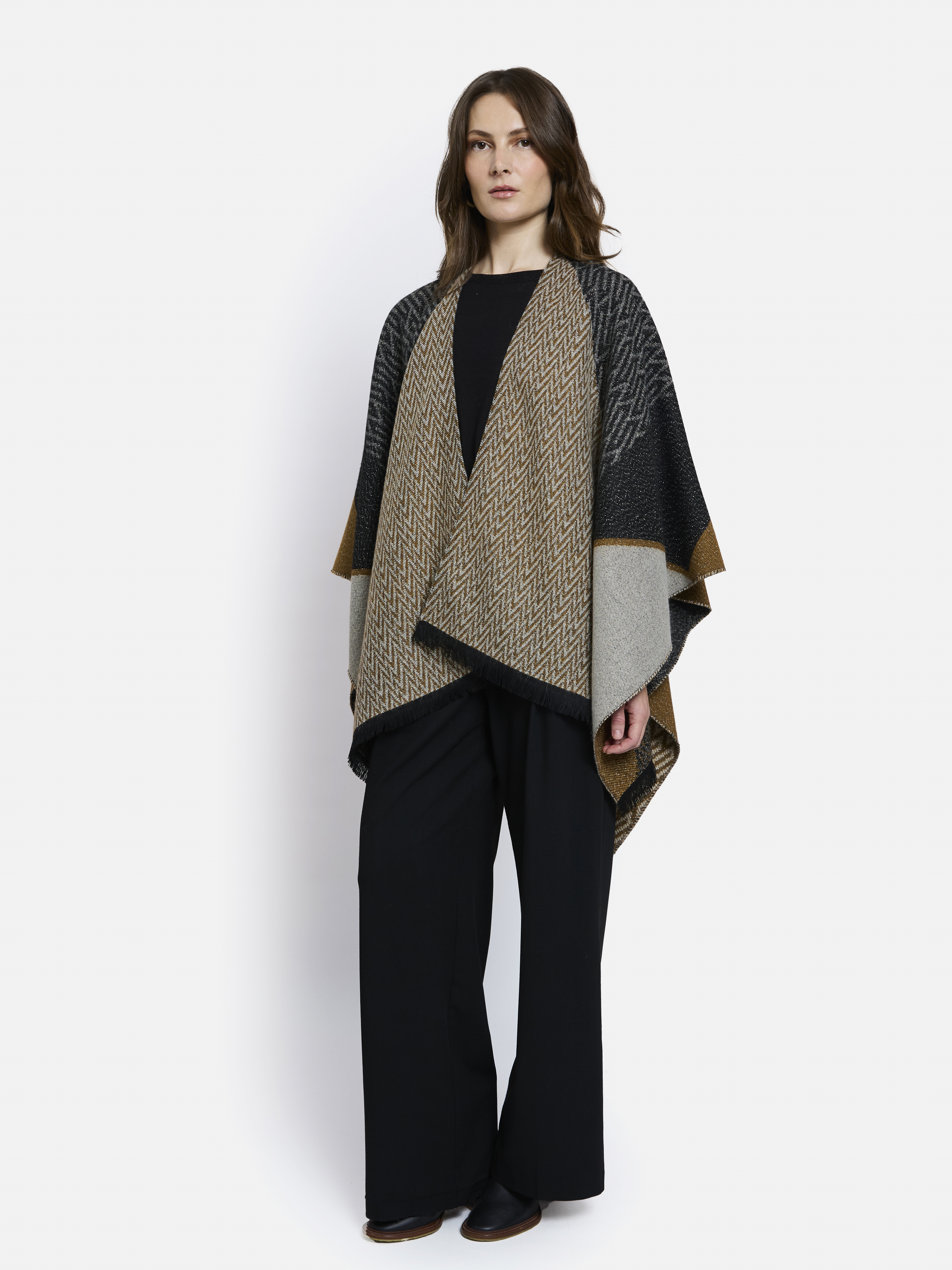 PONCHO CHANTILLY