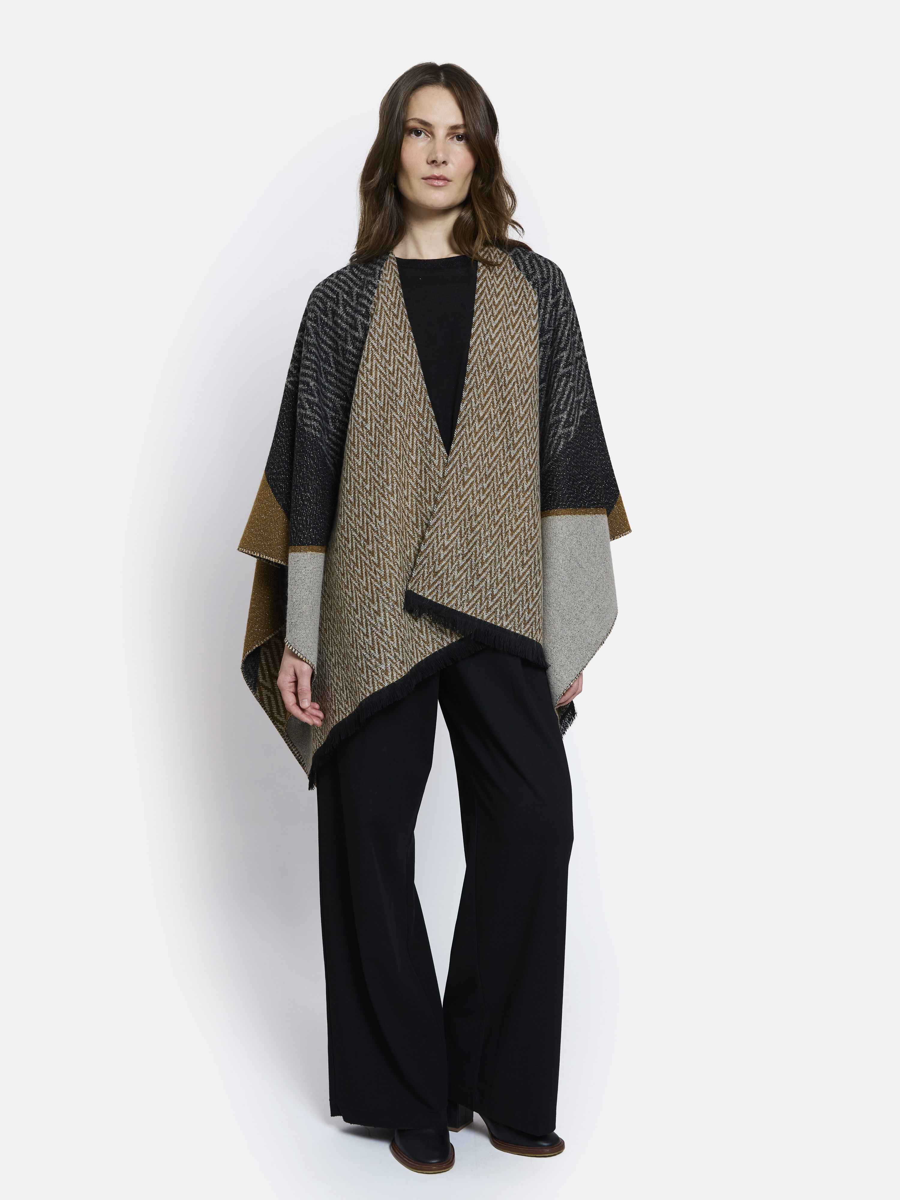 PONCHO CHANTILLY
