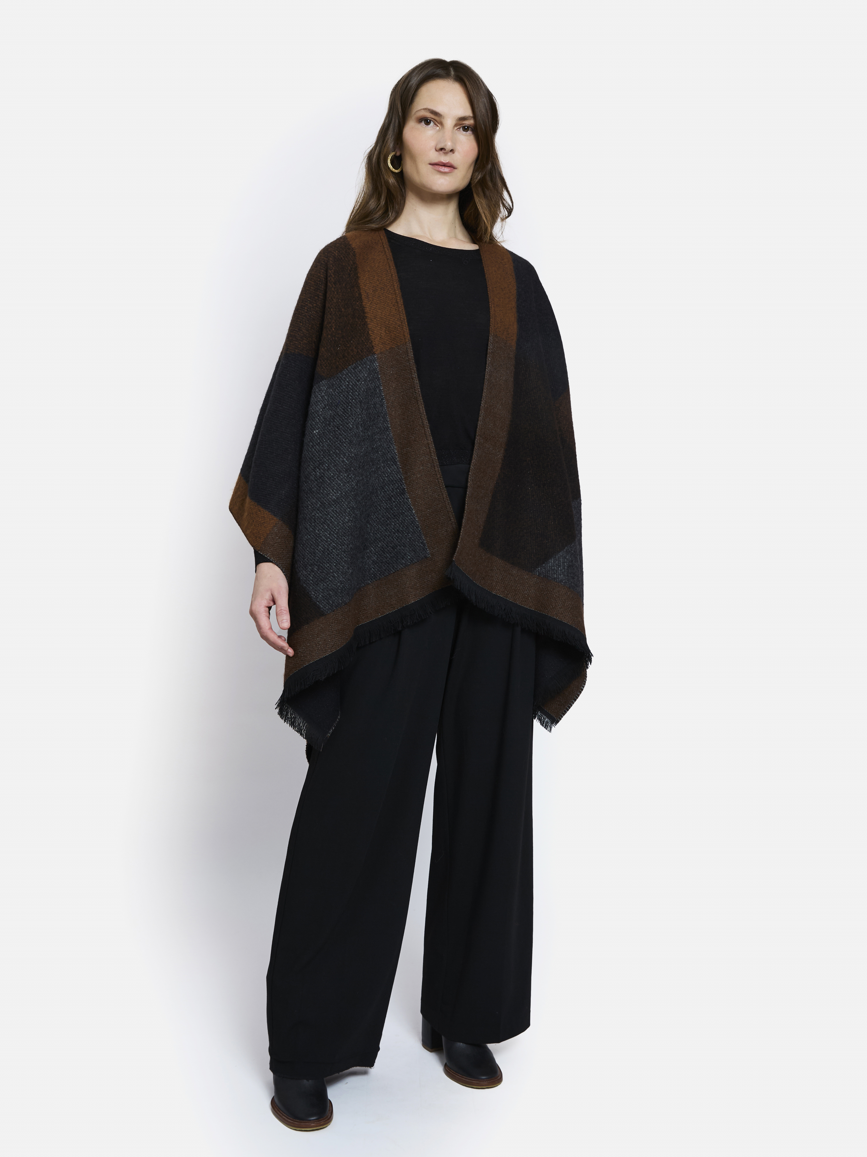 PONCHO CHINON